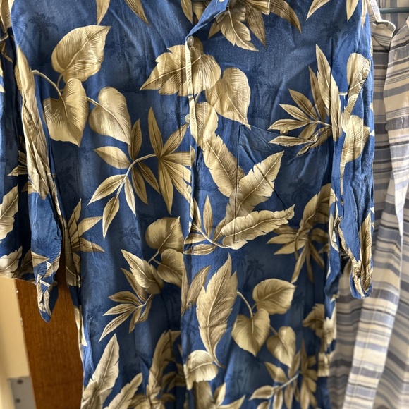 Men's Bundle Button Down Collared Shirts - Picture 4 of 5